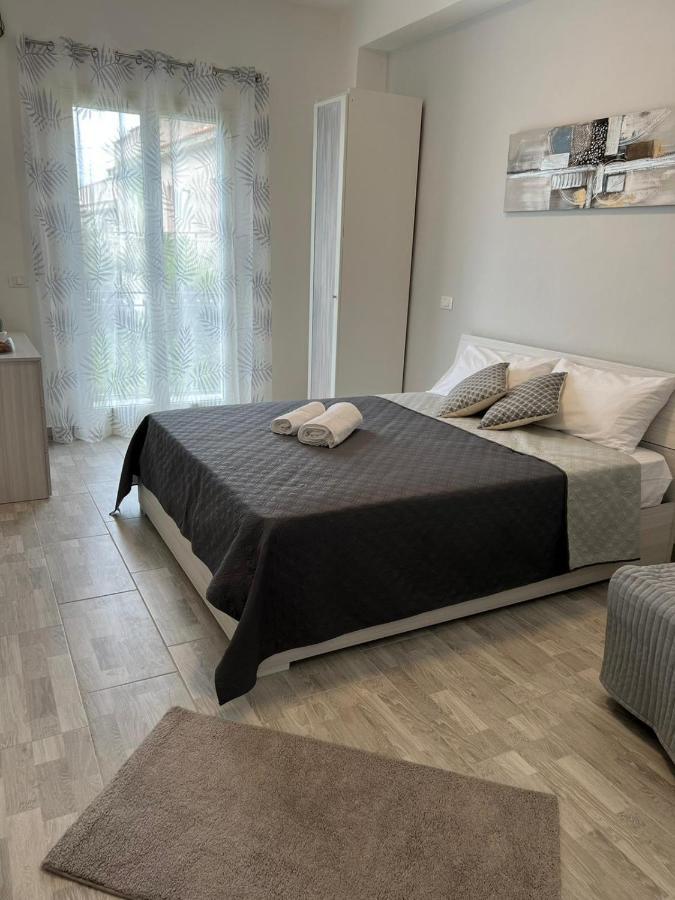 Il Melograno Bed & Breakfast Карини Екстериор снимка