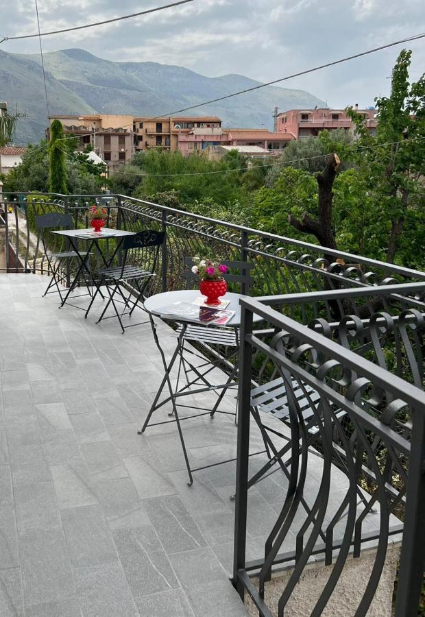 Il Melograno Bed & Breakfast Карини Екстериор снимка